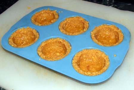 Chessecake casings in pan